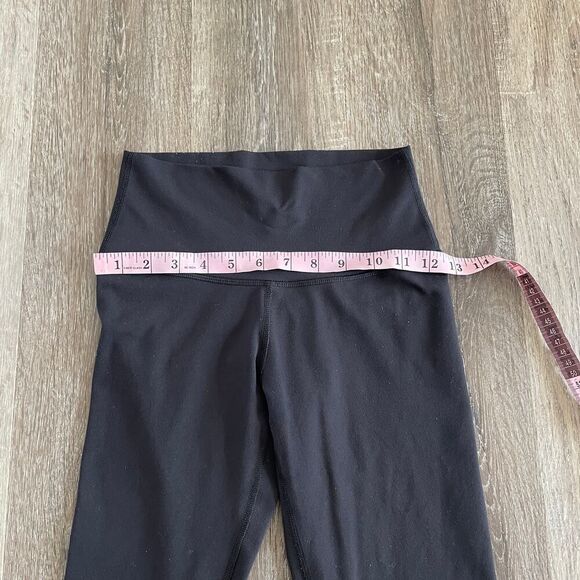 Lululemon Black Ankle Crop Leggings - Picture 9 of 12